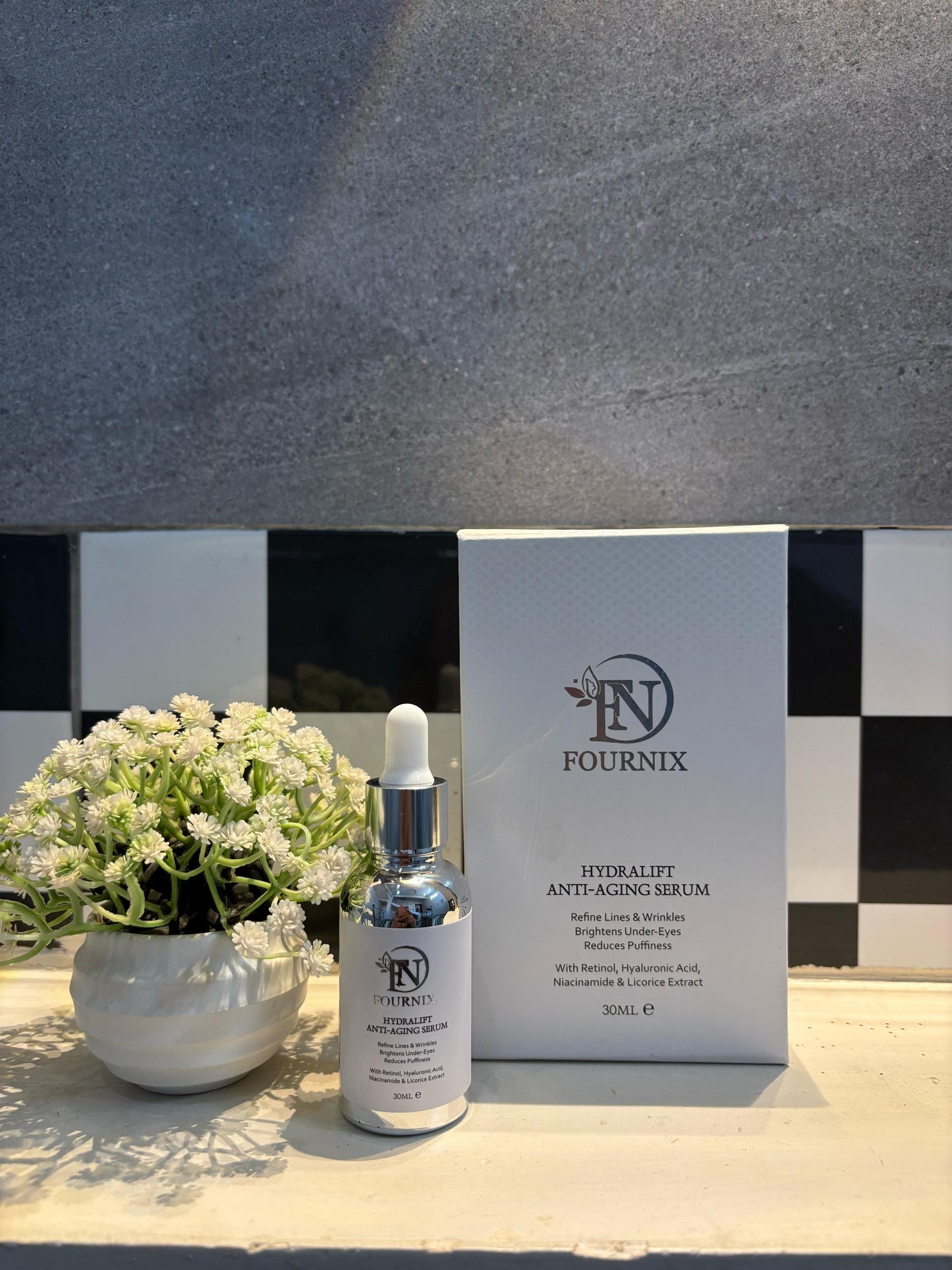 Fournix Retinol, Niacinamide & hyaluronic acid 3 in 1 sensitive skin face serum